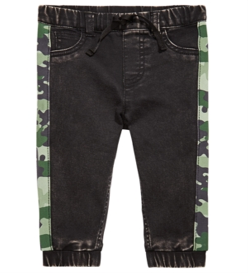 Calça jeans camuflada listrada First Impressions Baby Boy, preta, tamanho 18 meses