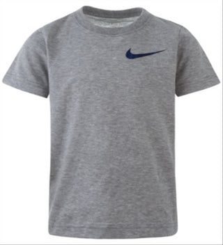Camiseta Nike Little Boy's Elite Pod com estampa de logotipo, branca, tamanho 6