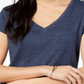 Camiseta feminina Maison Jules com decote em V e bolso aplicado, azul, tamanho P