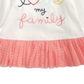Camiseta Peplum de Algodão com Estampa de Família First Impressions para Bebê Menina, Branca, Tamanho 3-6M