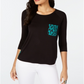 Blusa feminina Thalia Sodi com bolso aplicado e manga 3/4, preta, tamanho médio