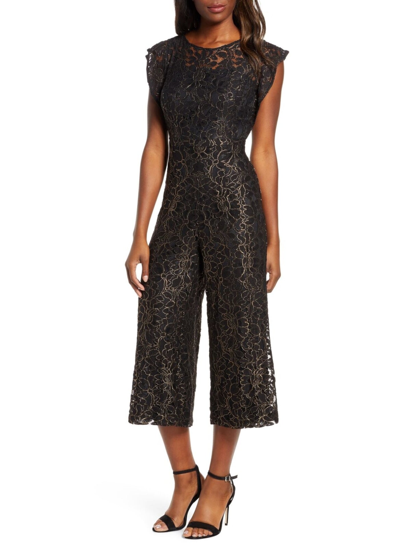 Macacão capri Donna Feminino Ricco New York com renda floral e manga curta, decote ilusão, preto, tamanho 6