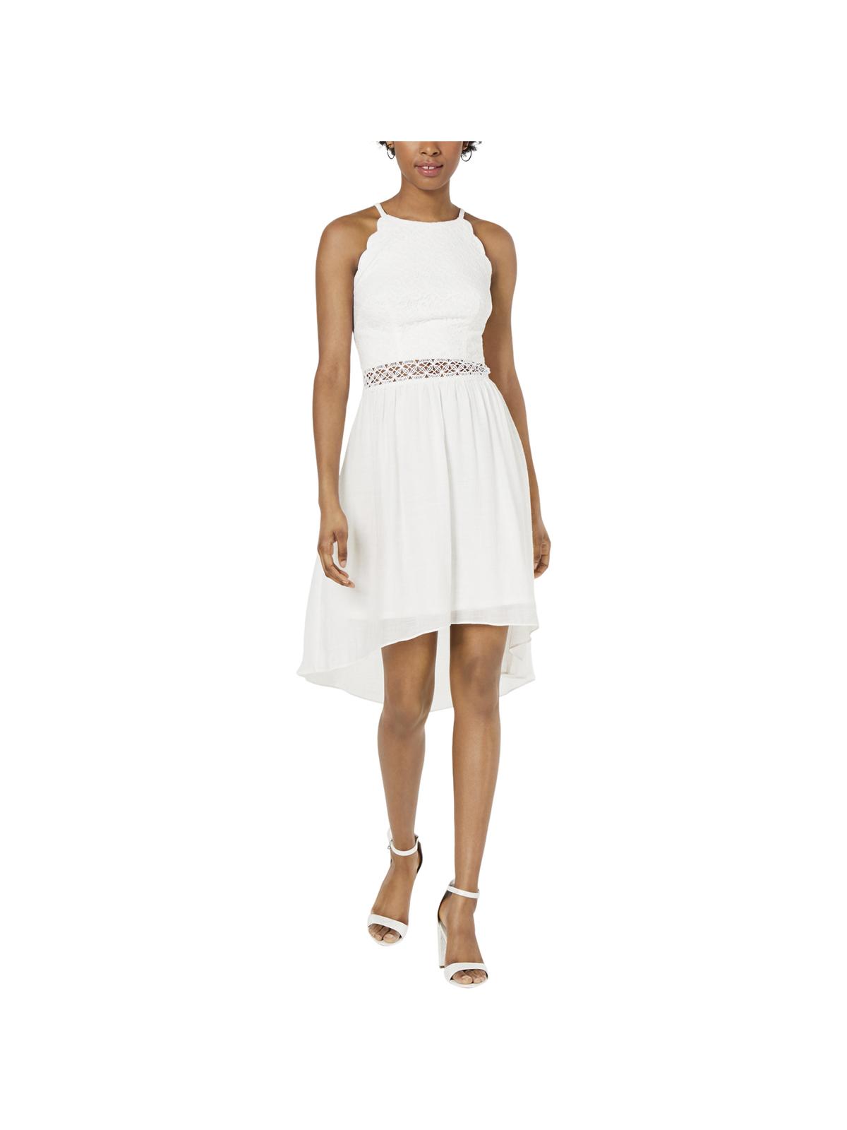 Vestido BCX Junior com corte alto e baixo, com acabamento em crochê e vieira, tamanho 1, branco