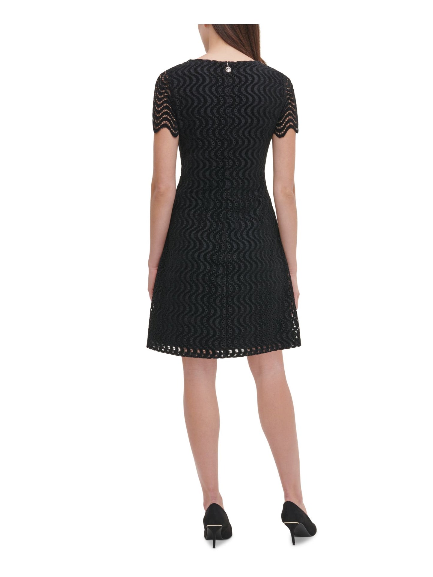 Vestido tubinho feminino Tommy Hilfiger com zíper e manga curta, gola alta, acima do joelho, preto, tamanho 16