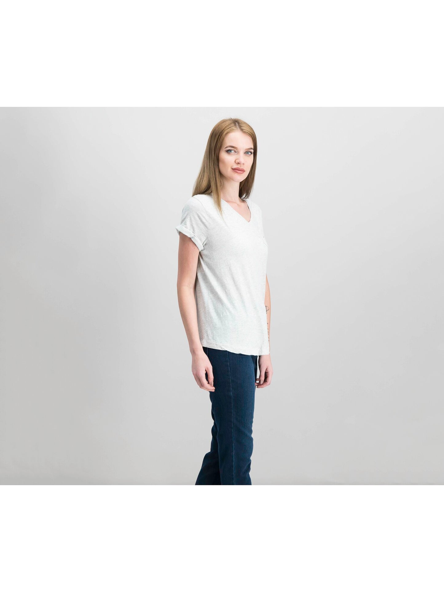 Camiseta feminina estilo &amp; co com bolsos mesclados, manga curta, gola V, cinza, tamanho pequeno grande