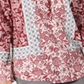Blusa feminina floral de manga comprida com decote em V, tamanho médio, vermelha, estilo &amp; co