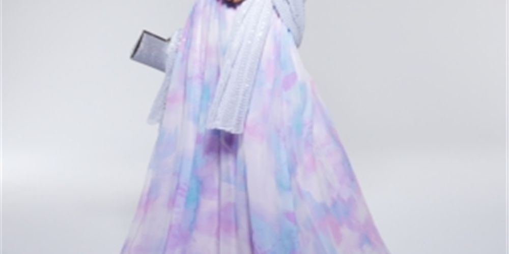 Vestido feminino Trixxi com alças finas transparentes, decote coração, comprimento total, corte formal, evasê, roxo, tamanho 1