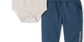 Conjunto Calvin Klein Baby Boy 2 peças gravata e suspensório body e calça jogger cinza tamanho 3-6 meses