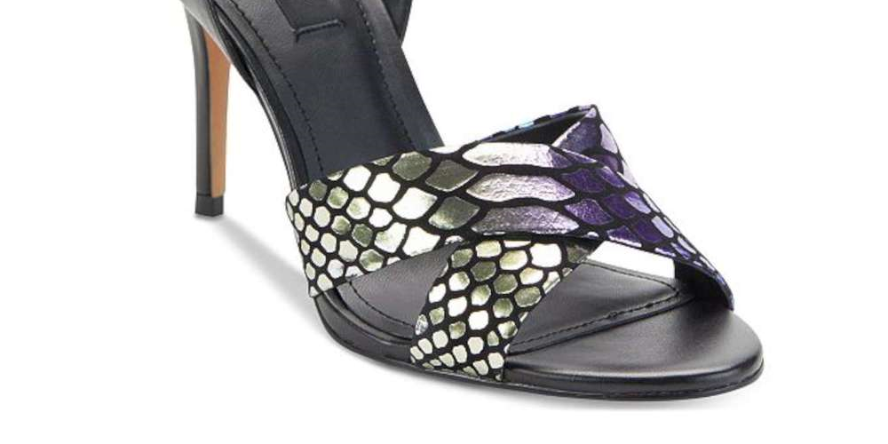 Sandálias femininas DKNY Ivy Leather com tira no tornozelo e bico aberto para ocasiões especiais, cinza, tamanho 9,5