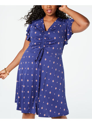 Vestido feminino Monteau estampado com decote em V abaixo do joelho, azul, tamanho 2X