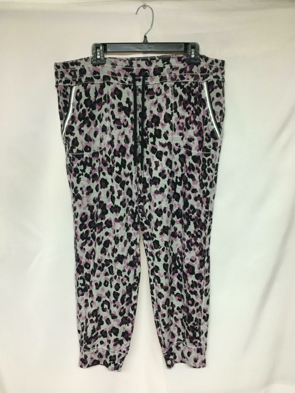 Calça jogger feminina Calvin Klein Leopard Performance cinza tamanho 2XL