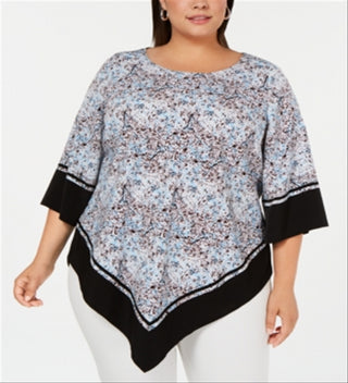 Blusa feminina Alfani plus size com estampa de V e borda azul com respingos, tamanho 1X