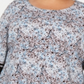 Blusa feminina Alfani plus size com estampa de V e borda azul com respingos, tamanho 1X