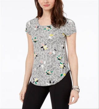 Camiseta feminina Alfani estampada com bainha redonda, preta, tamanho pequeno P