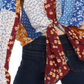 Blusa feminina POLLY &amp; ESTHER com estampa de gravata e manga sino, decote em V, azul, vários tamanhos M