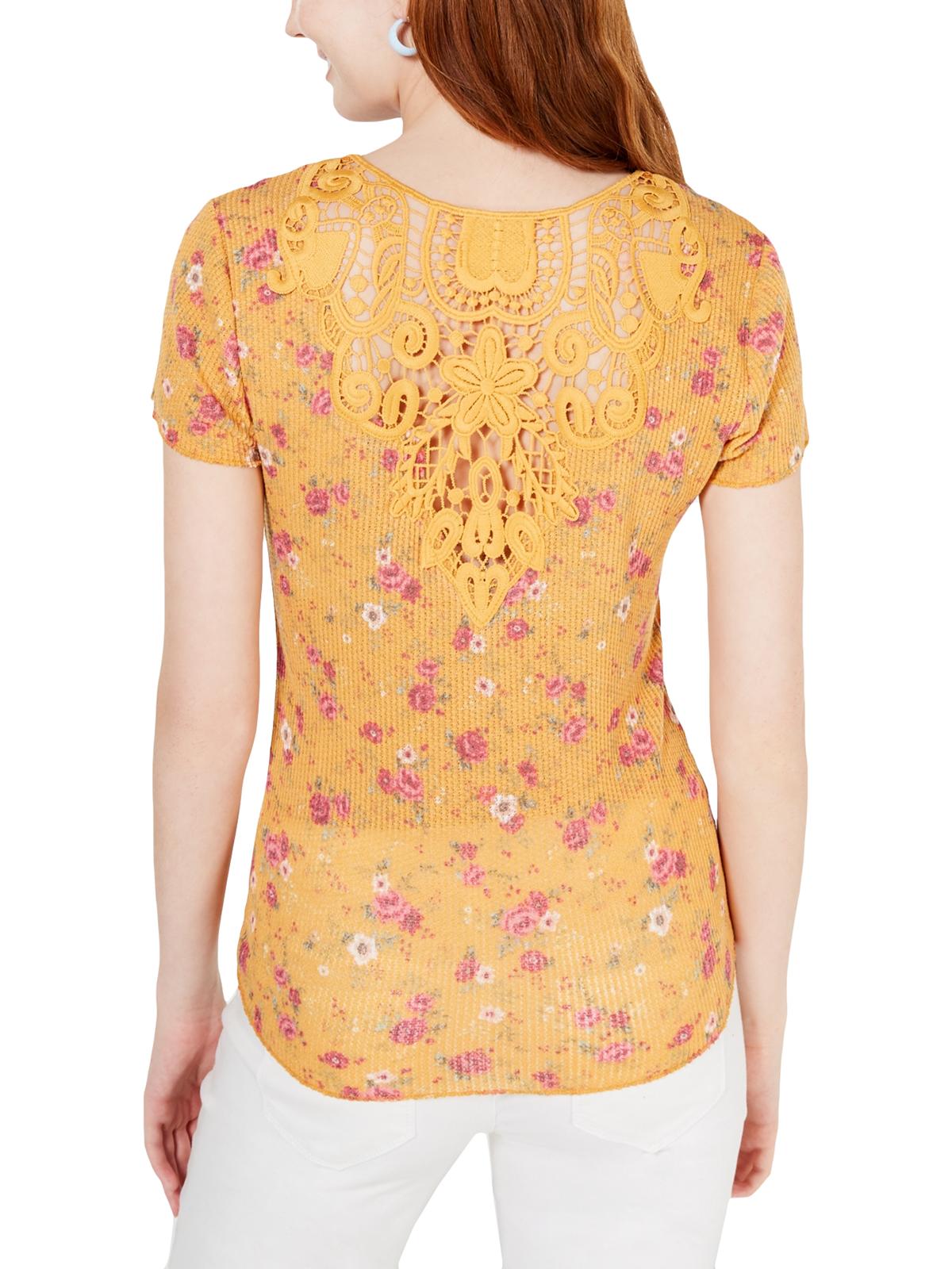 Blusa feminina Ultra Flirt com decote em V e renda nas costas, tamanho médio, dourada