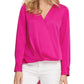 Blusa feminina DKNY com frente torcida, rosa, tamanho médio