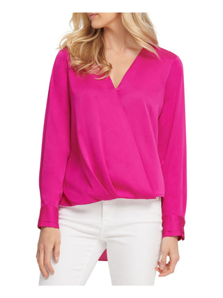 Blusa feminina DKNY com frente torcida, rosa, tamanho médio
