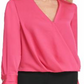 Blusa feminina DKNY com frente torcida, rosa, tamanho médio