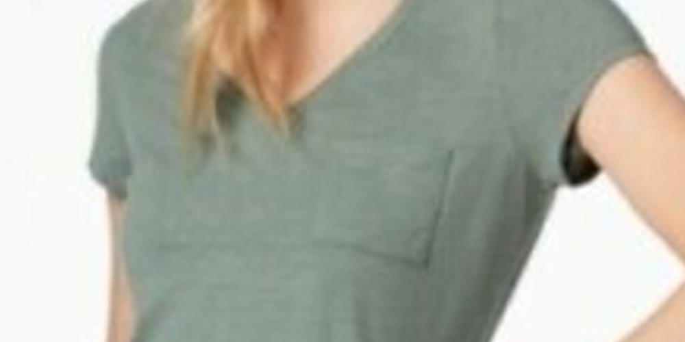 Camiseta feminina de manga curta com decote em V Maison Jules, verde, tamanho pequeno