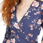 Blusa envolvente estampada BCX Junior Azul tamanho M