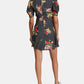 Vestido feminino Free People com zíper floral, manga curta, decote em V, acima do joelho, ajuste flare, preto, tamanho 0