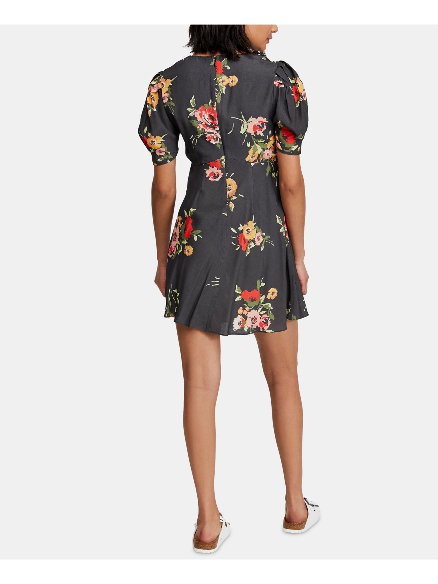 Vestido feminino Free People com zíper floral, manga curta, decote em V, acima do joelho, ajuste flare, preto, tamanho 0