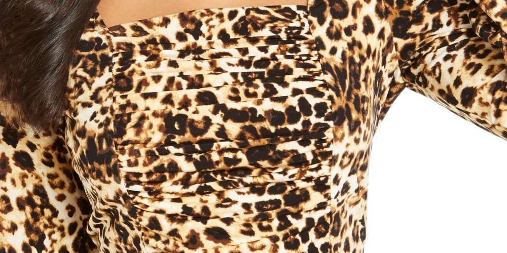 Blusa feminina Thalia Sodi com decote quadrado e franzido, tamanho grande, neutra, animal