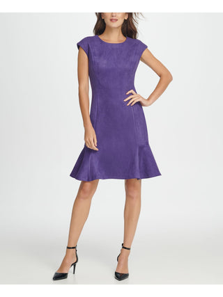 Vestido de festa feminino DKNY com manga curta, decote em joia, comprimento até o joelho, estilo flare, roxo, tamanho 14