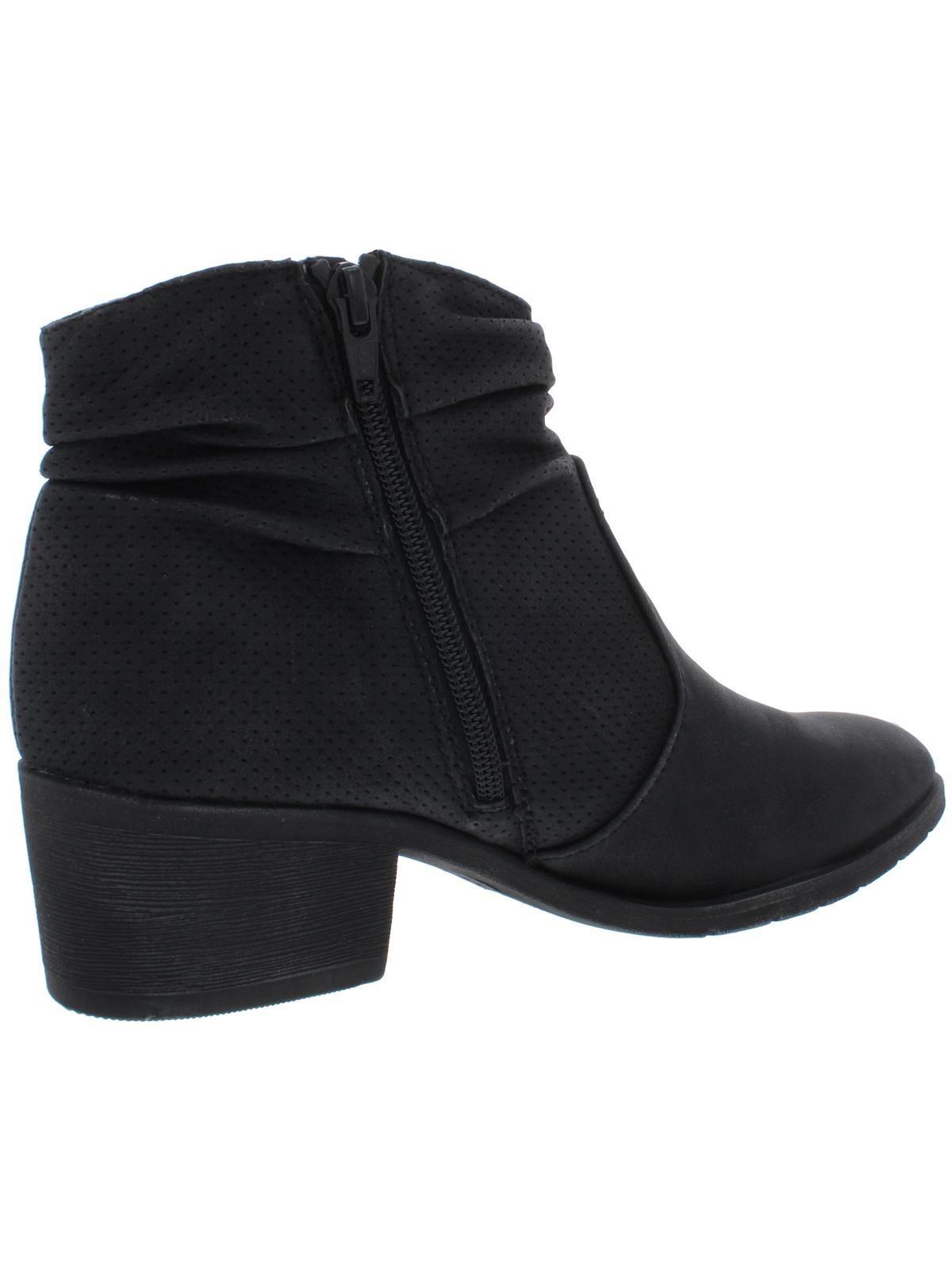 Botas femininas White Mountain Uptown de couro sintético perfuradas até o tornozelo, pretas, tamanho 5 M