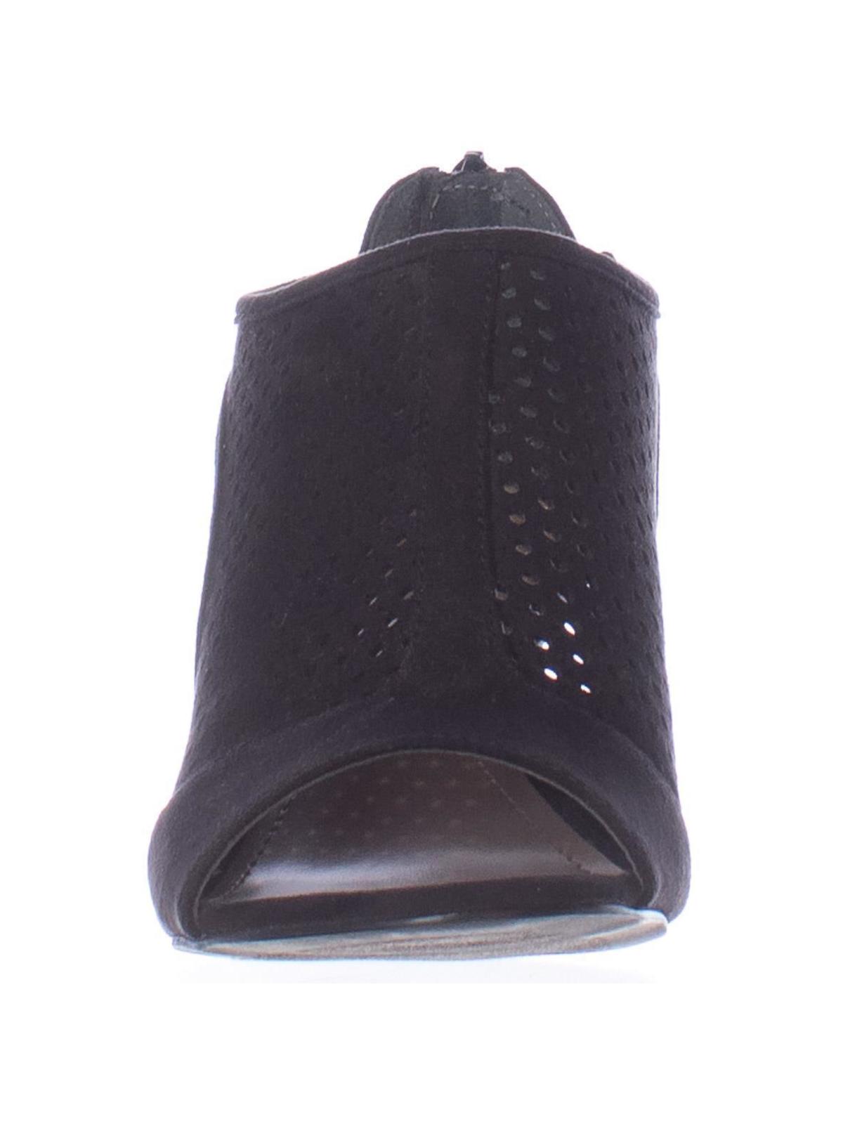 Sandálias femininas perfuradas Helaine da Style &amp; Co, pretas, tamanho 7 M