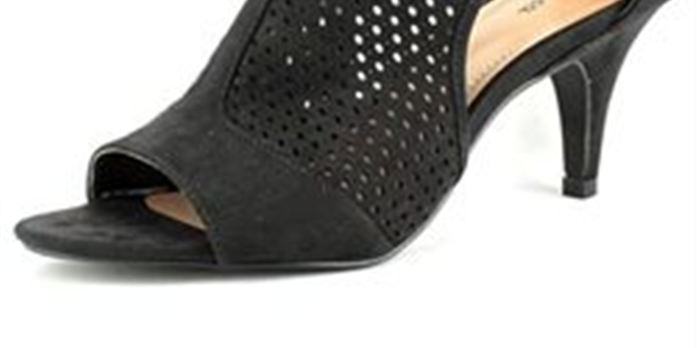 Sandálias femininas perfuradas Helaine da Style &amp; Co, pretas, tamanho 7 M