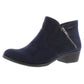 Botas femininas American Rag azul marinho perfuradas acolchoadas Abby bico redondo salto bloco 7 W
