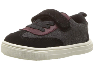 Tênis casual Carter's Kids Tash para meninos, preto, tamanho 11