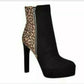 Botas femininas Guss com salto agulha e estampa animal, plataforma 1, bico fino, zíper, pretas, tamanho 8,5 M
