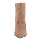 Botas de couro femininas Nine West com salto agulha e bico fino, acolchoadas, tamanho 7 M, marrom