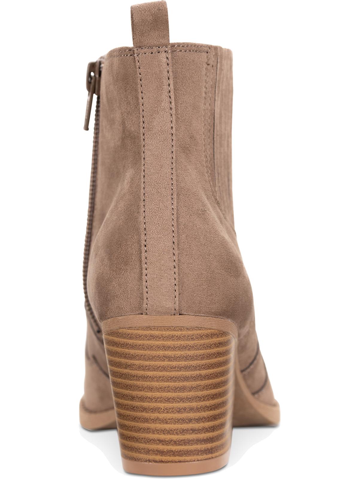 American Rag Botas femininas bege com costura inspirada no faroeste Kayla, bico amendoado, salto bloco e zíper, tamanho 10 M