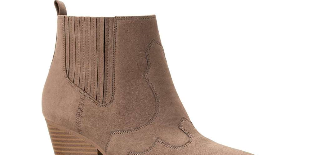 American Rag Botas femininas bege com costura inspirada no faroeste Kayla, bico amendoado, salto bloco e zíper, tamanho 10 M