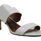 Sandálias femininas Calvin Klein em couro envernizado Cecily com relevo de crocodilo, salto agulha, tamanho 10, brancas