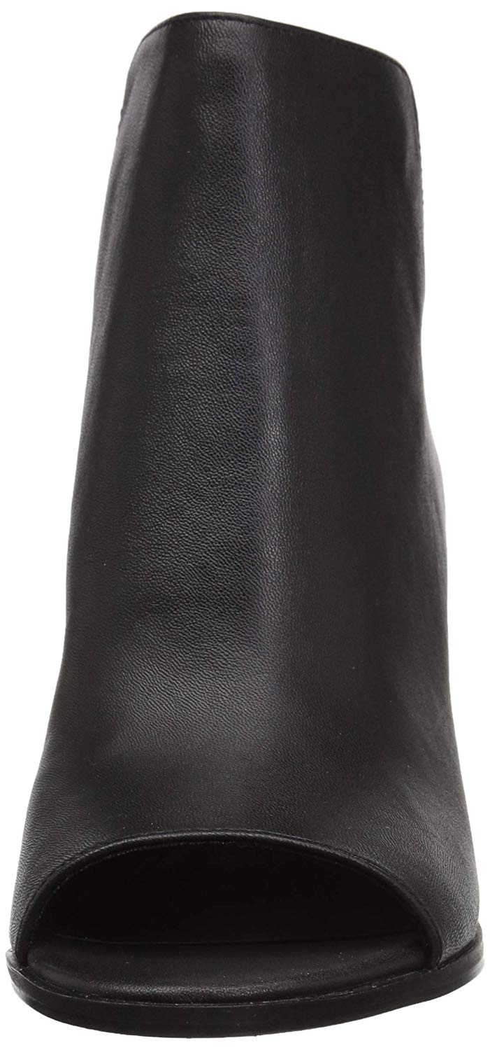 Sandálias femininas Steve Madden Tilt Leather Peep Toe para ocasiões especiais, pretas, tamanho 5 M