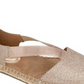 Sandálias femininas Kenneth Cole Reaction com tecido elástico e bico redondo, tamanho 6 M, douradas