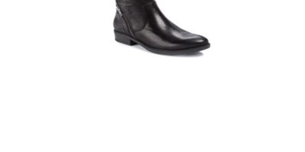 Botas femininas Bare Traps Yulissa com bico fechado e cano médio, pretas, tamanho 5,5 M