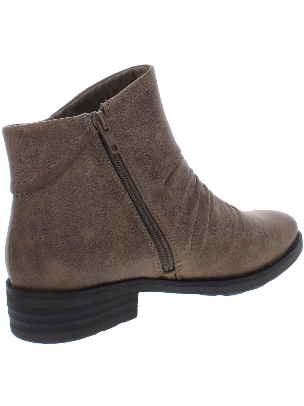 Botas Baretraps Anila Slouchy Grommet para mulheres, marrom, 5,5 m
