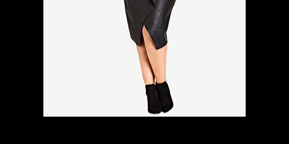 Jaqueta feminina City Chic com debrum preto, tamanho 22W