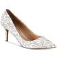 Sapatos de salto alto Jewel Badgley Mischka Zuri Lace para mulheres, brancos, tamanho 7,5 M