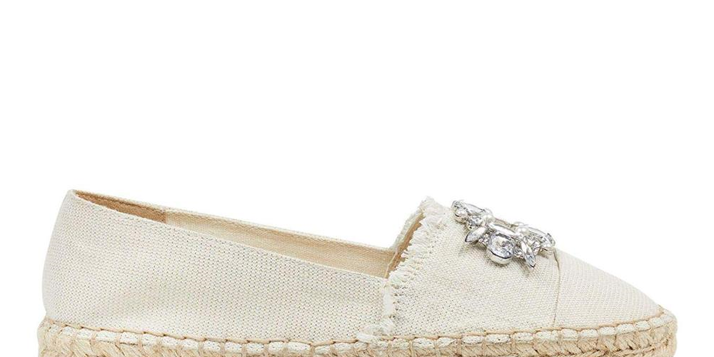 Sapatilhas femininas Marc Fisher Barnum Fabric com bico fechado e alpargatas brancas, tamanho 5 M