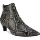 Botas femininas Seven Dials Coralie com estampa de cobra D, tamanho 5 M, cinza
