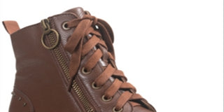 Botas de combate femininas American Rag Tatum Leather Studded, marrom, tamanho 5,5 M