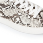 Tênis cano baixo feminino Kenneth Cole Kam Snake Print, branco, tamanho 11 M