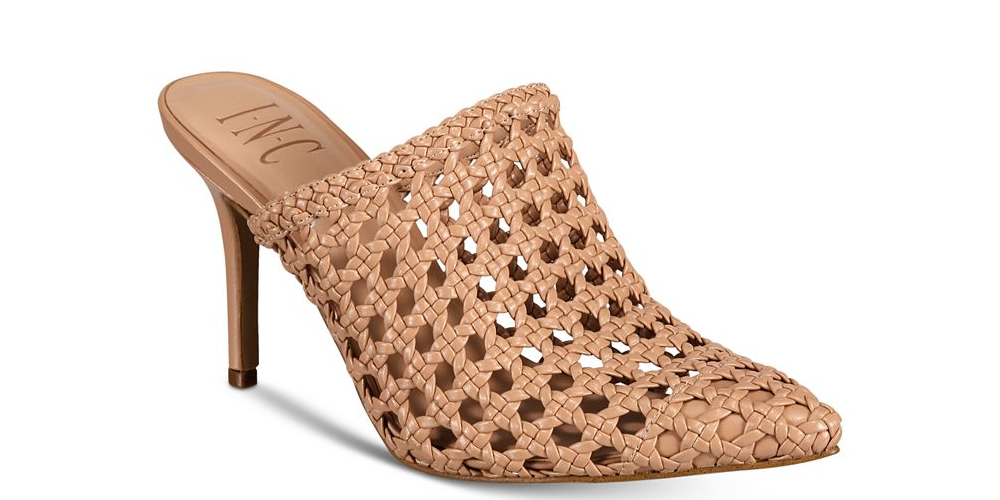 Mules de bico fino de couro sintético Celestia da INC International Concepts para mulheres, marrom, tamanho 9,5 M